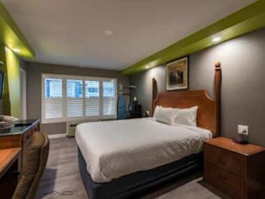 The SeaScape Inn
