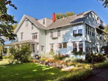 The Elmhurst Inn