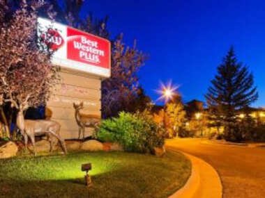 Best Western Plus Deer Park Hotel and Suites