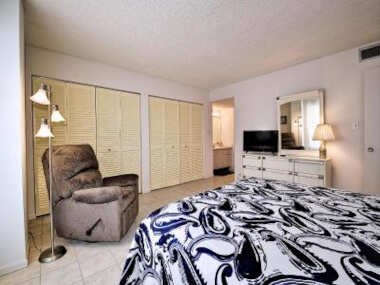 440 West Condo 1604N