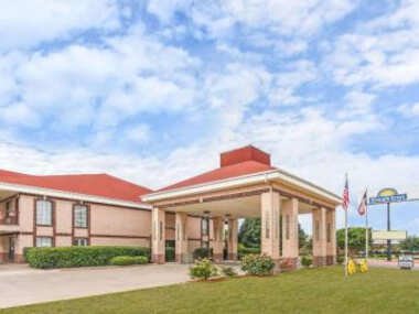 Days Inn by Wyndham Granbury