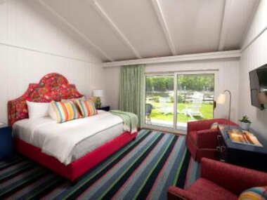 Yachtsman Lodge & Marina