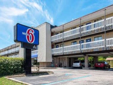 Motel 6-Norfolk, VA – Oceanview