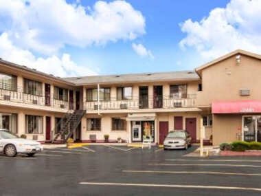 Rodeway Inn Convention Center