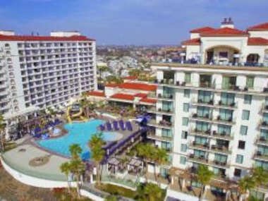 The Waterfront Beach Resort, A Hilton Hotel