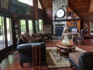 Mountain Lake Lodge 2600sq ft house on the lake with boat and 2 kyaks