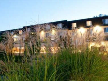 Meadowbrook Inn