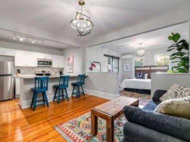 McKenize Guest House: Marble Falls Suite 1 BD, 1BA