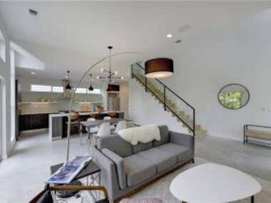 Stunning Modern Home w Pool & Hot Tub in DT Austin