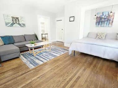 The 1920s Mainstay Studio Flat on Lower Greenville