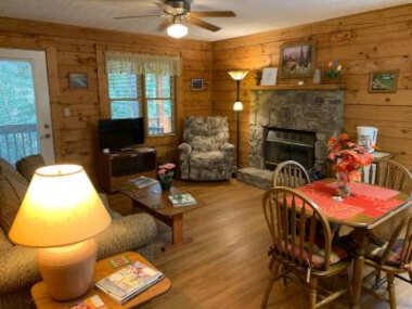 Misty Creek Log Cabins