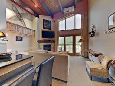 Timberline Condominium Studio Loft Deluxe Unit 317