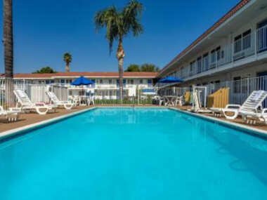 Motel 6-Sepulveda, CA – Los Angeles – Van Nuys – North Hills