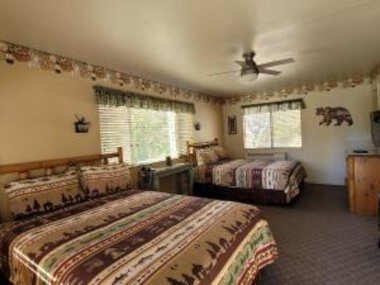 Sequoia Lodge