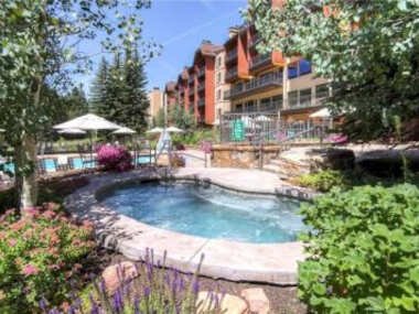 Vail Lion Square 2 Bed Gold