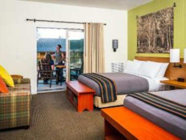 Rush Creek Lodge at Yosemite