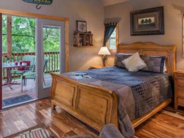 Eureka Sunset Cabins