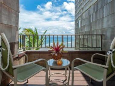 Sealodge G8-oceanfront views and top floor privacy, pool, near secluded beach.