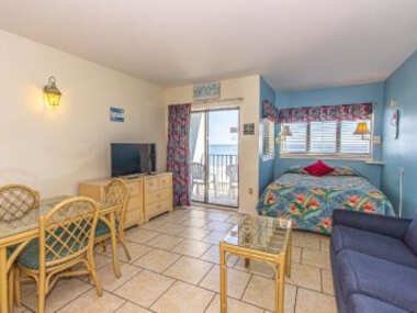 Direct Ocean Front Studio with Endless Views Palace Resort 302