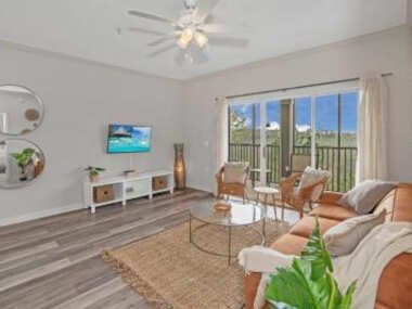 Modern 3BR – Near Disney – Pool and Hot Tub