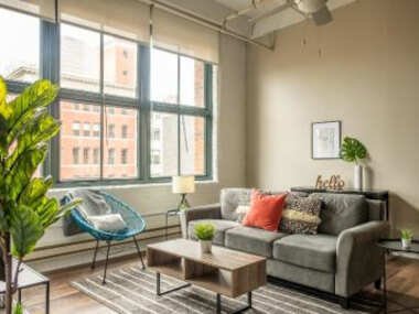 FRONTDESK East 8 Loft Apts Downtown Cincinnati
