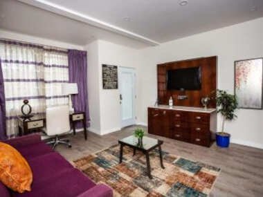 1 Bedroom Apartment with Luxurious Design in SD