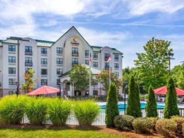 Comfort Suites Hanes Mall