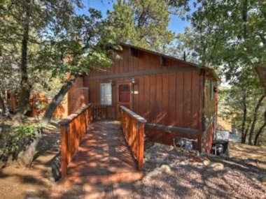 DoorMat Vacation Rentals – Treetop Chalet HOT TUB Close to Ski slopes