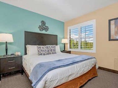 1BR with King Bed – Near Disney – Pool and Hot Tub!