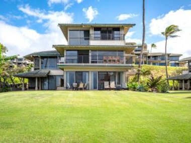 K B M Resorts KBV-28G2 – Expansive 1500ft retreat, large balcony, jaw-dropping views, steps from beach