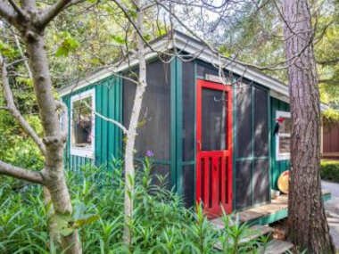 Hibiscus Coffee & Guesthouse