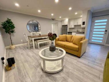 Stylish Hollywood Townhouse – Ideal Location