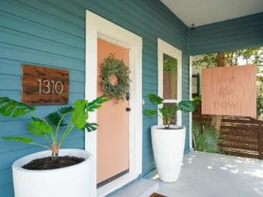 Amazing Fully Fenced Home Only 5 Mins from Downtown