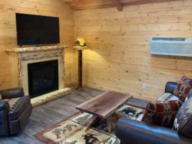 Briarwood Cabin by Amish Country Lodging
