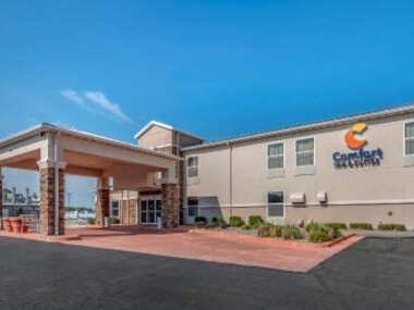 Comfort Inn & Suites Junction City – near Fort Riley