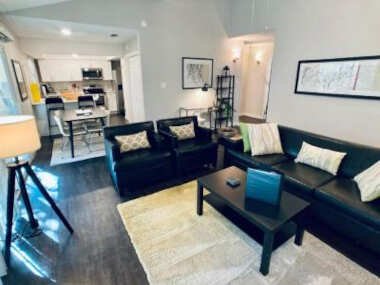 Completely Remodeled 3BR Home in West Lake Hills