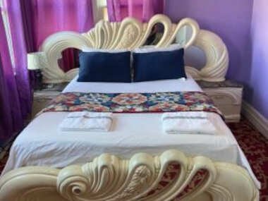 A Lavish Room in Queens