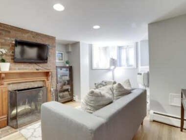 Sojourn Capitol Hill 2 BR condo with parking