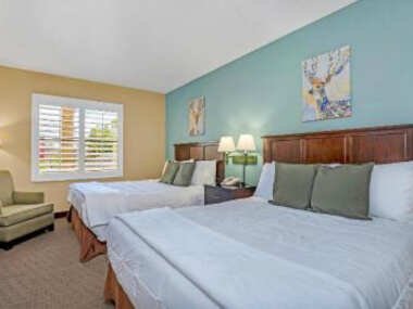 Near Disney – 1BR Apt-Hotel with Two Queen Beds – Pool and Hot Tub