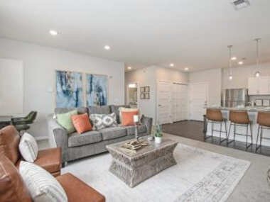 Stunning Midtown Oasis – King & Queen Beds!
