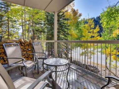 3 Bedroom Ski-In, Ski-Out Chateaux DuMont Condo at Mountain House