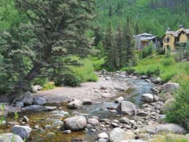 Westhaven 3 Bedroom Luxury Condo in Cascade Village, Steps to Chair Lift
