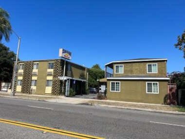 Sunshine Motel