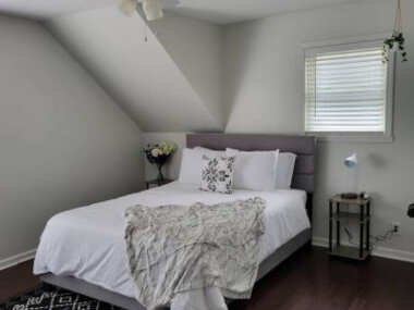 Modern 1 Bdrm Carriage House- Minutes To Downtown