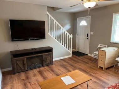 Carter #3 Two bedroom unit near Xavier Downtown
