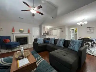 Spacious Corporate Condo – 2bd/2ba