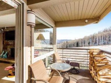 Snowmass Village, 2 Bedroom at the Enclave – Ski-in Ski-out with Airport Transfers