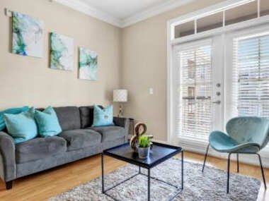 FRONTDESK Calais Midtown Apts Houston