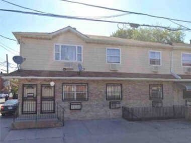 Large 3-Bedrooms/2-Bath Apt, One Block to Train