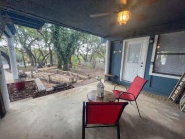 Bamboo Hideout – Sleeps 2 – Pet-friendly